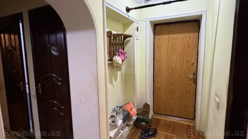 Satılır 3 otaqlı Mənzil Köhnə tikili 75 m² Xalqlar Dostluğu m. - şəkil 2