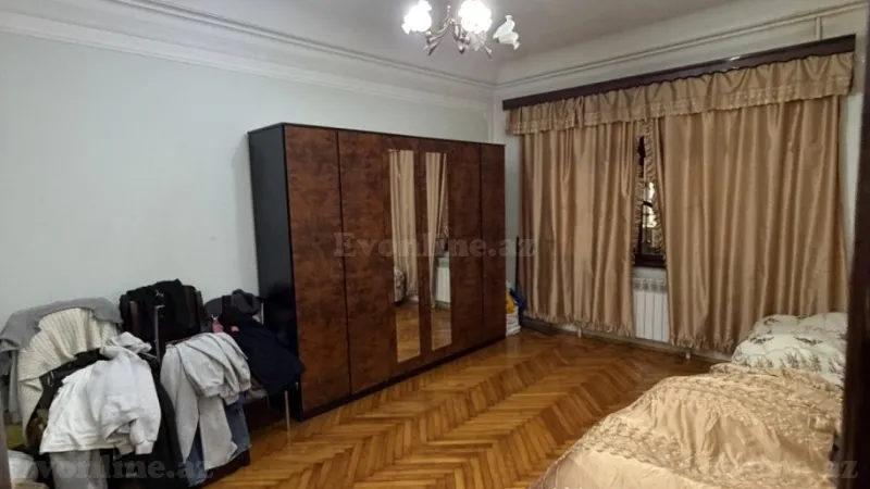 Satılır 3 otaqlı Mənzil Köhnə tikili 75 m² Xalqlar Dostluğu m. - şəkil 3
