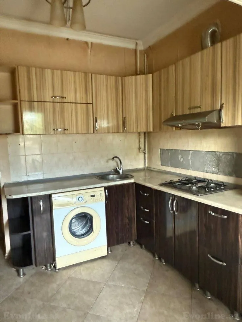 Kirayə verilir 3 otaqlı Mənzil Köhnə tikili 100 m² Yasamal r.