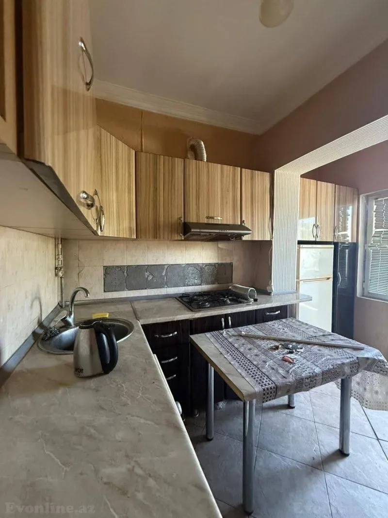 Kirayə verilir 3 otaqlı Mənzil Köhnə tikili 100 m² Yasamal r. - şəkil 4