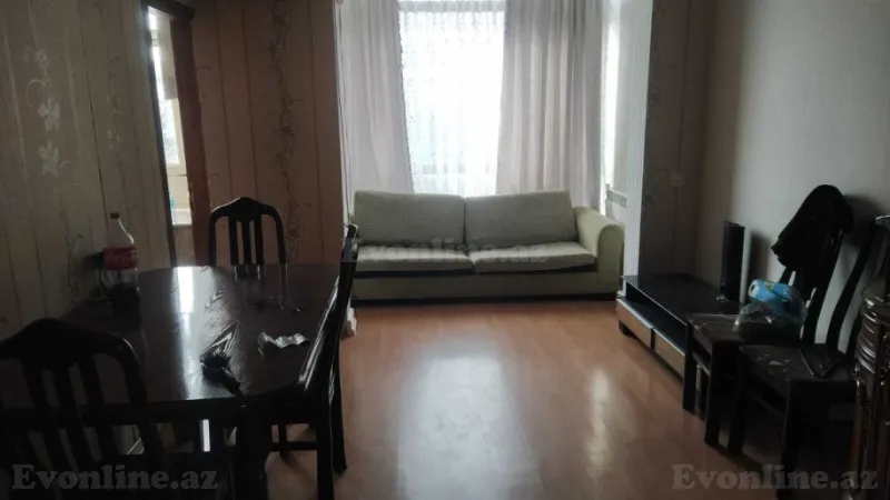 Kirayə verilir 2 otaqlı Mənzil Köhnə tikili 50 m² 5-ci mikrorayon