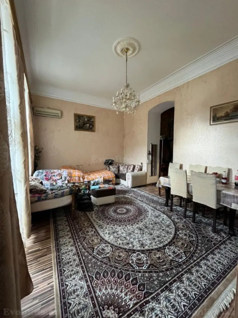 Satılır 2 otaqlı Mənzil Köhnə tikili 60 m² Nizami m.