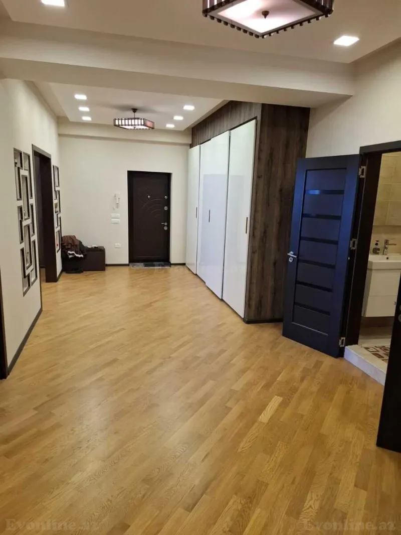 Satılır 3 otaqlı Mənzil Yeni tikili 156 m² Gənclik m.