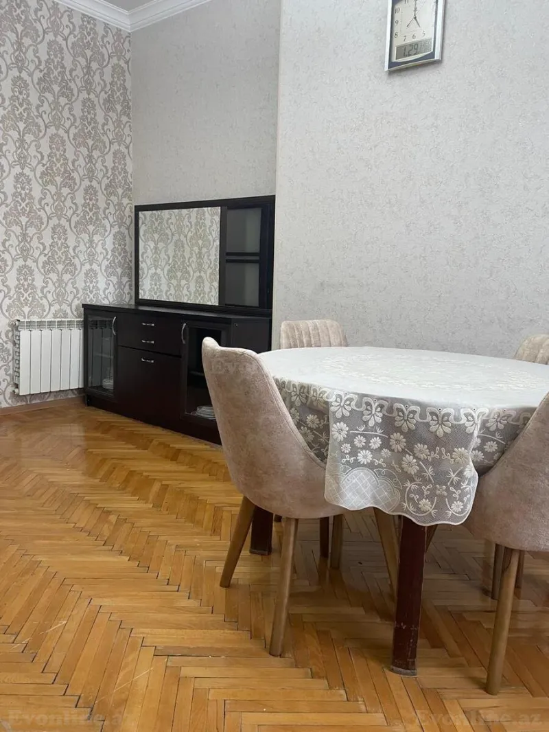 Satılır 2 otaqlı Mənzil Köhnə tikili 60 m² Nizami m. - şəkil 2