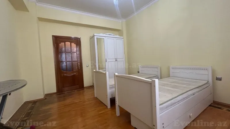 Kirayə verilir 3 otaqlı Mənzil Köhnə tikili 160 m² Nərimanov r. - şəkil 4
