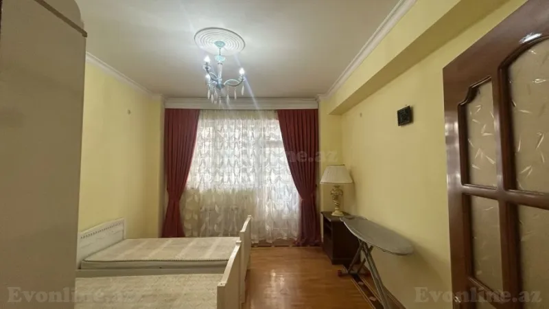 Kirayə verilir 3 otaqlı Mənzil Köhnə tikili 160 m² Nərimanov r. - şəkil 6