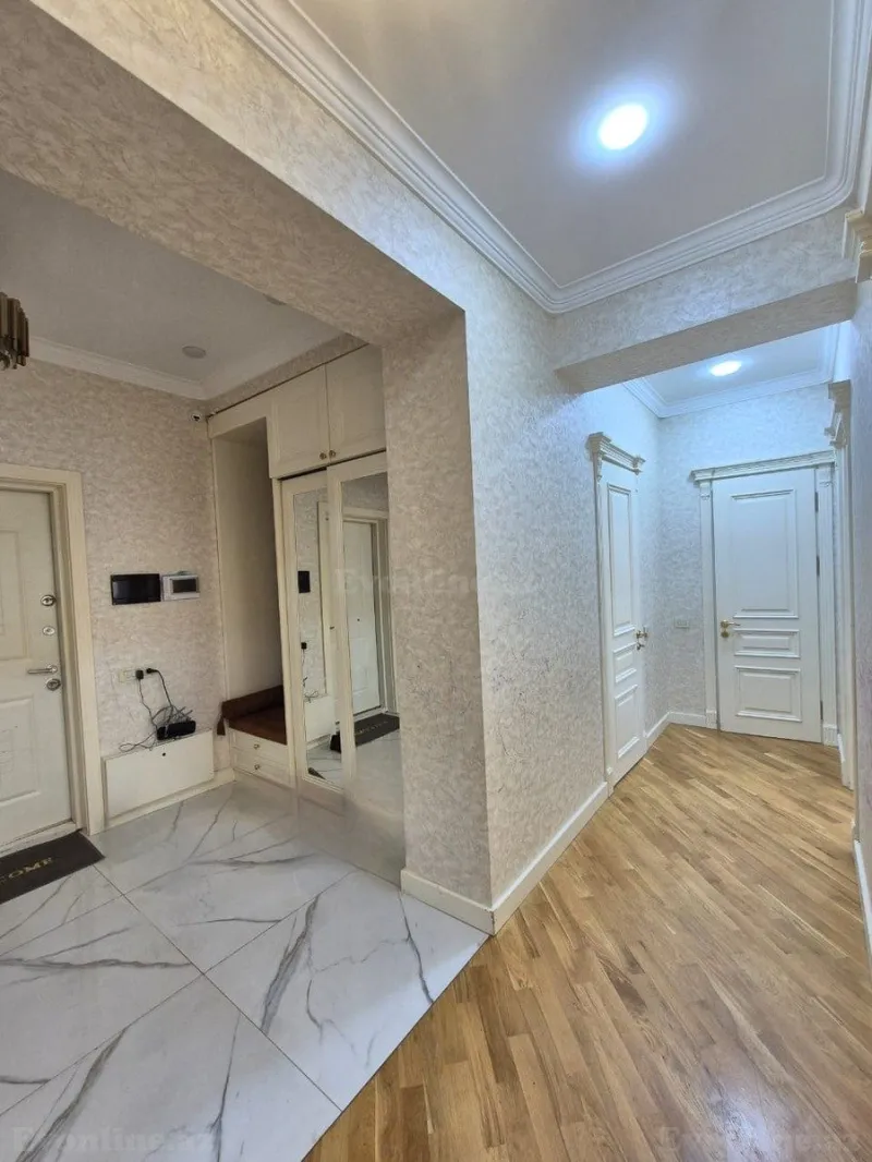 Satılır 3 otaqlı Mənzil Yeni tikili 144 m² İnşaatçılar m. - şəkil 3