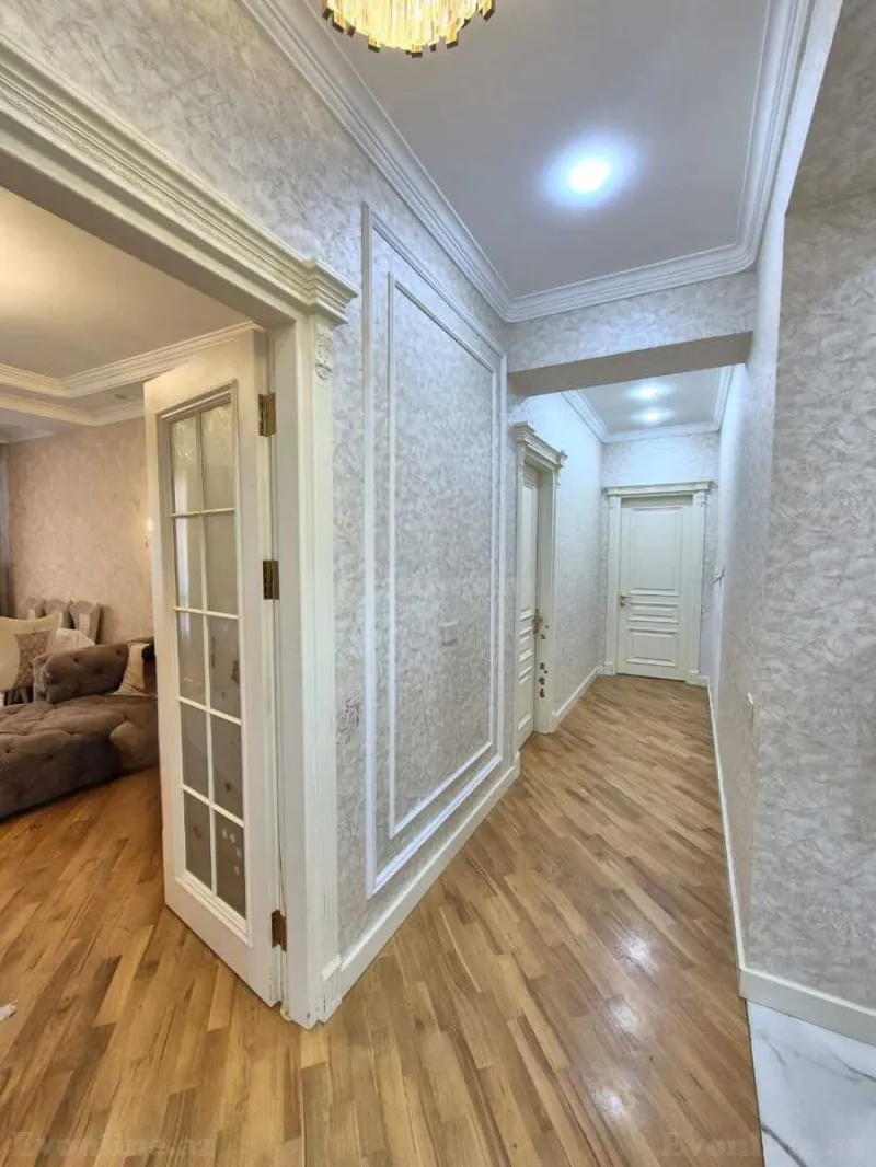 Satılır 3 otaqlı Mənzil Yeni tikili 144 m² İnşaatçılar m. - şəkil 4