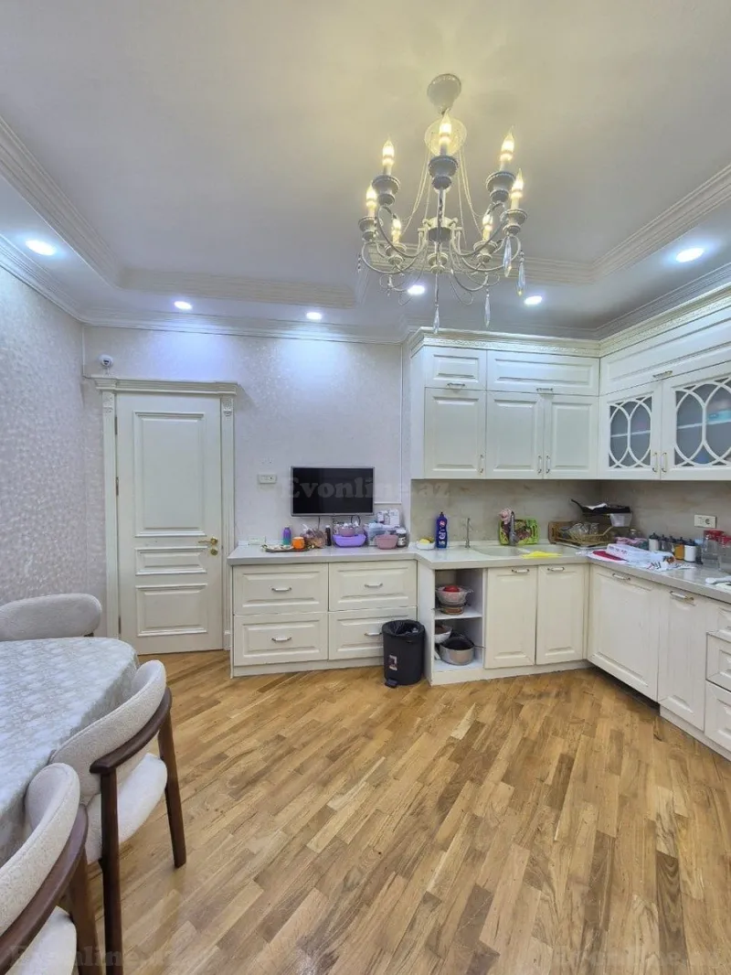 Satılır 3 otaqlı Mənzil Yeni tikili 144 m² İnşaatçılar m. - şəkil 10
