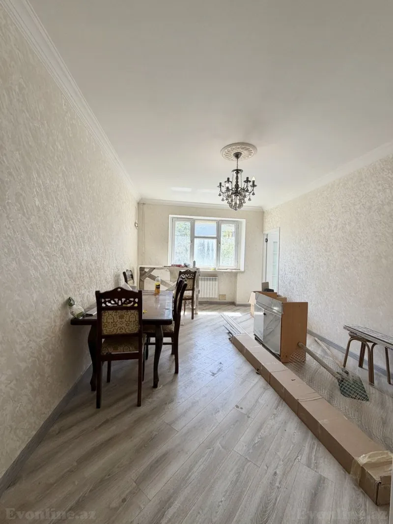 Satılır 3 otaqlı Mənzil Köhnə tikili 90 m² Elmlər Akademiyası m.
