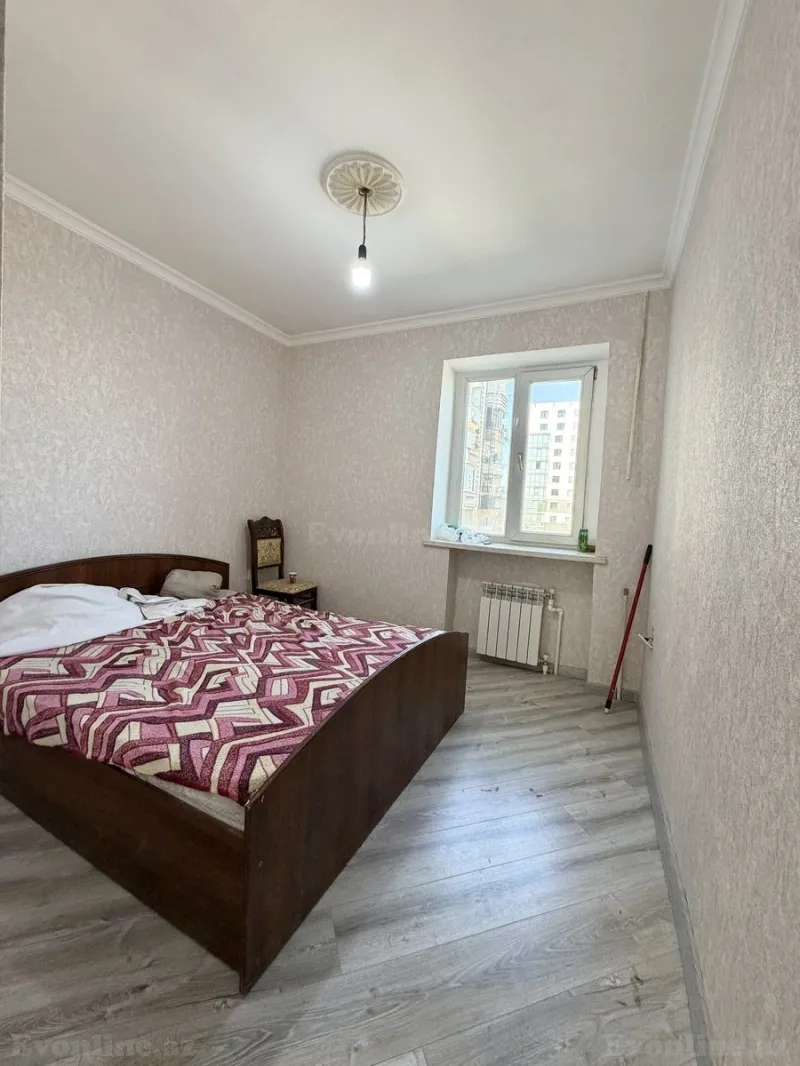 Satılır 3 otaqlı Mənzil Köhnə tikili 90 m² Elmlər Akademiyası m. - şəkil 4