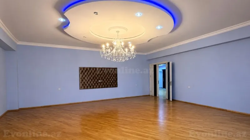 5 otaqlı Mənzil 205 m² 1-ci mikrorayon Satılır