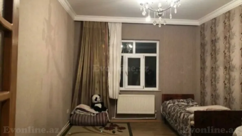 Kirayə verilir 4 otaqlı Mənzil Köhnə tikili 120 m² Yeni Yasamal