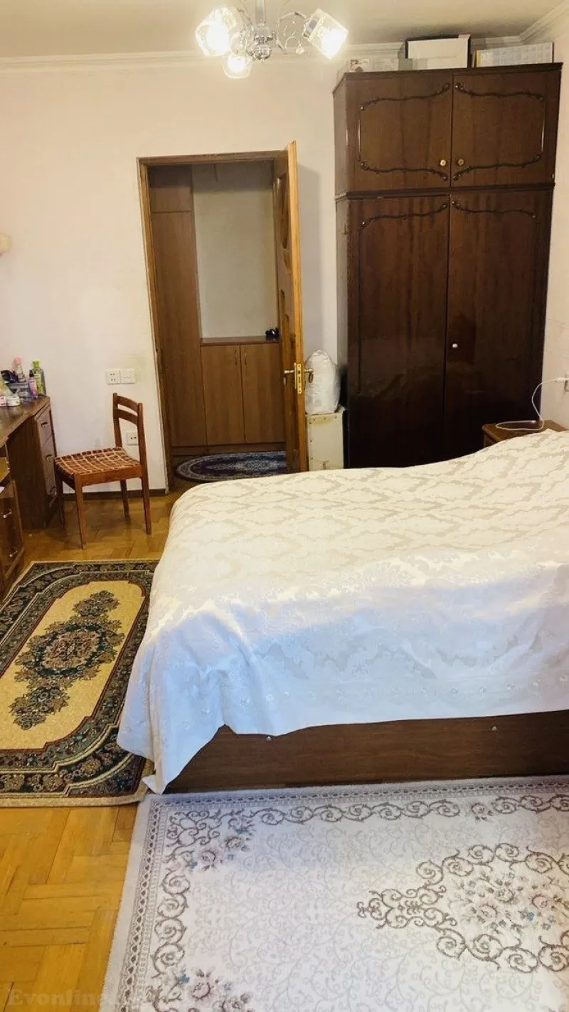 Satılır 2 otaqlı Mənzil Köhnə tikili 75 m² Nərimanov r. - şəkil 8
