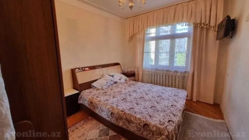 Satılır 2 otaqlı Mənzil Köhnə tikili 65 m² 8-ci mikrorayon - şəkil 3