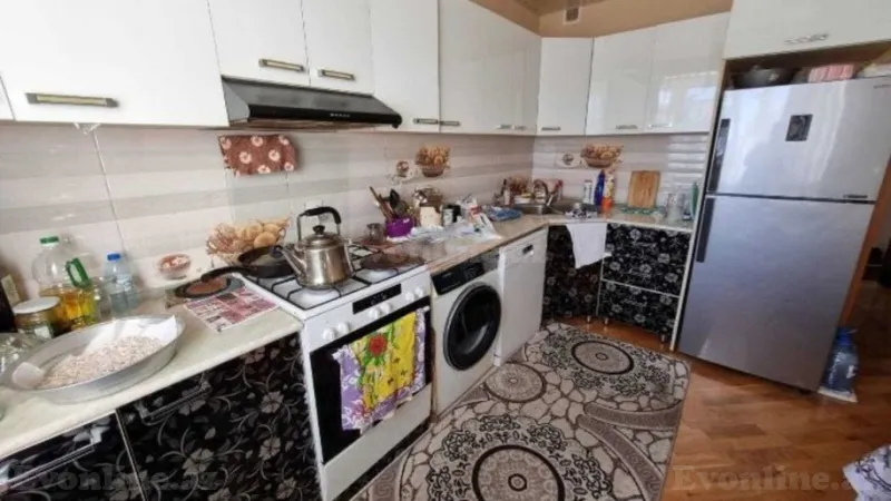 Satılır 2 otaqlı Mənzil Köhnə tikili 65 m² 8-ci mikrorayon - şəkil 4