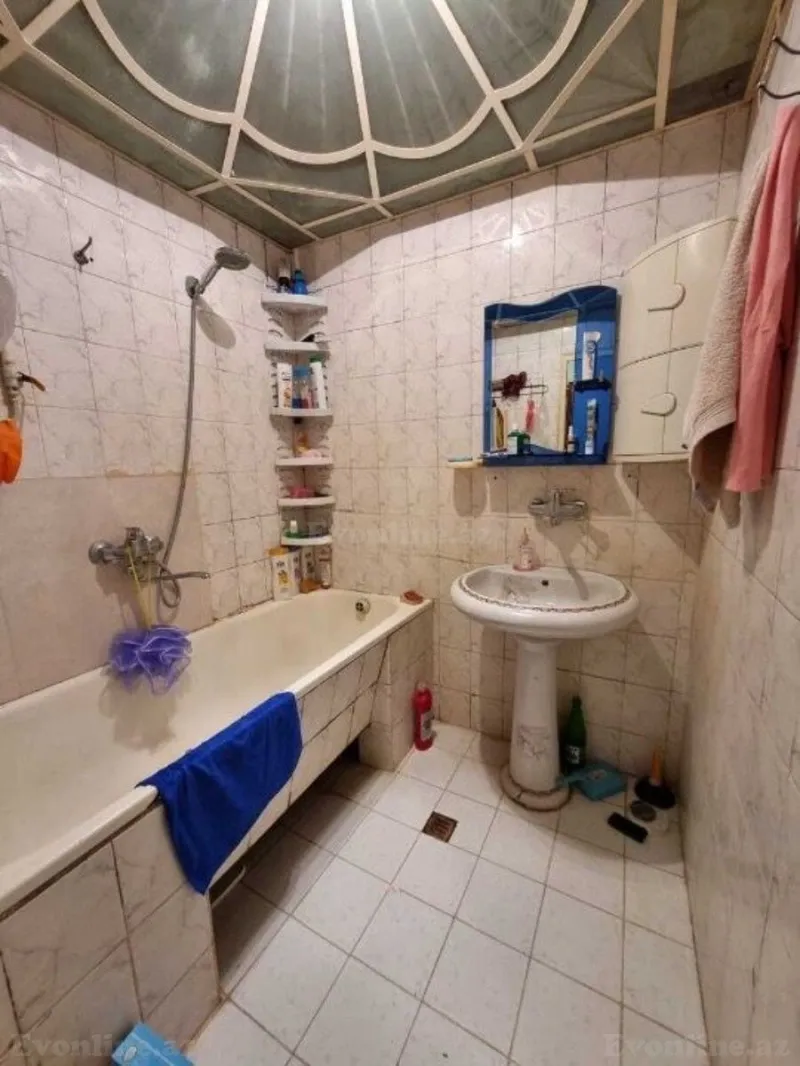 Satılır 2 otaqlı Mənzil Köhnə tikili 65 m² 8-ci mikrorayon - şəkil 9