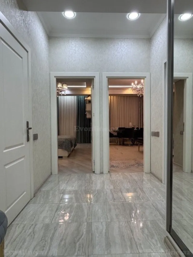 Satılır 2 otaqlı Mənzil Yeni tikili 68 m² 7-ci mikrorayon - şəkil 2