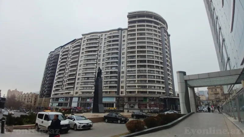 Satılır 3 otaqlı Mənzil Yeni tikili 125 m² Nizami m.