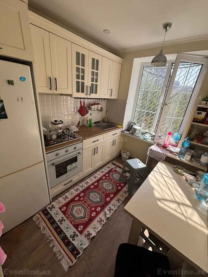 Kirayə verilir 3 otaqlı Mənzil Köhnə tikili 70 m² Kubinka - şəkil 2