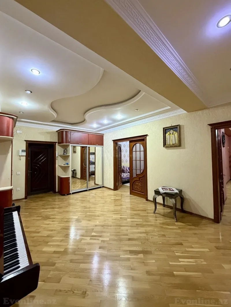 Satılır 3 otaqlı Mənzil Yeni tikili 148 m² 5-ci mikrorayon - şəkil 9