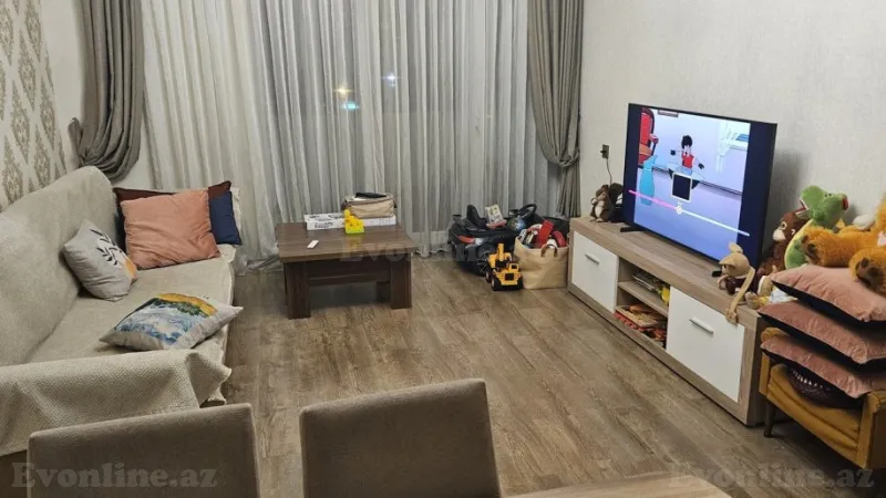 Satılır 3 otaqlı Mənzil Köhnə tikili 95 m² 8-ci kilometr