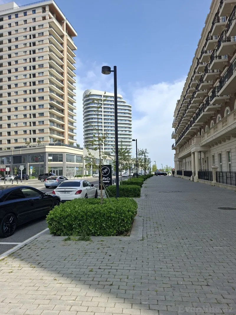Kirayə verilir Obyekt 250 m² Xətai r.