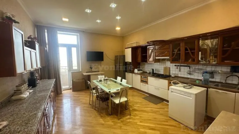 Kirayə verilir 4 otaqlı Mənzil Yeni tikili 200 m² Nərimanov r. - şəkil 2