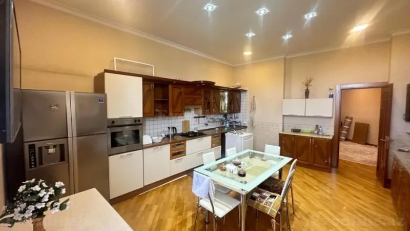 Kirayə verilir 4 otaqlı Mənzil Yeni tikili 200 m² Nərimanov r. - şəkil 7