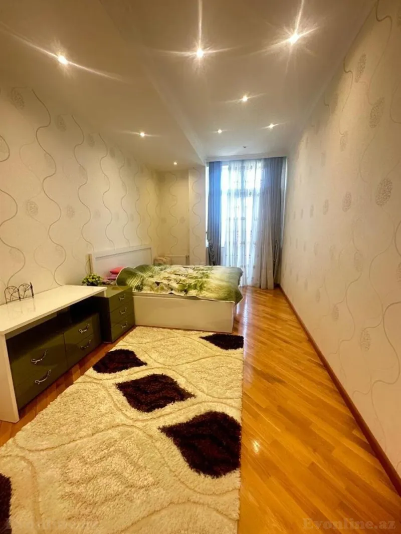 Kirayə verilir 4 otaqlı Mənzil Yeni tikili 200 m² Nərimanov r. - şəkil 12