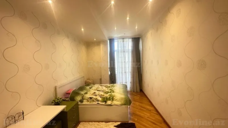 Kirayə verilir 4 otaqlı Mənzil Yeni tikili 200 m² Nərimanov r. - şəkil 13