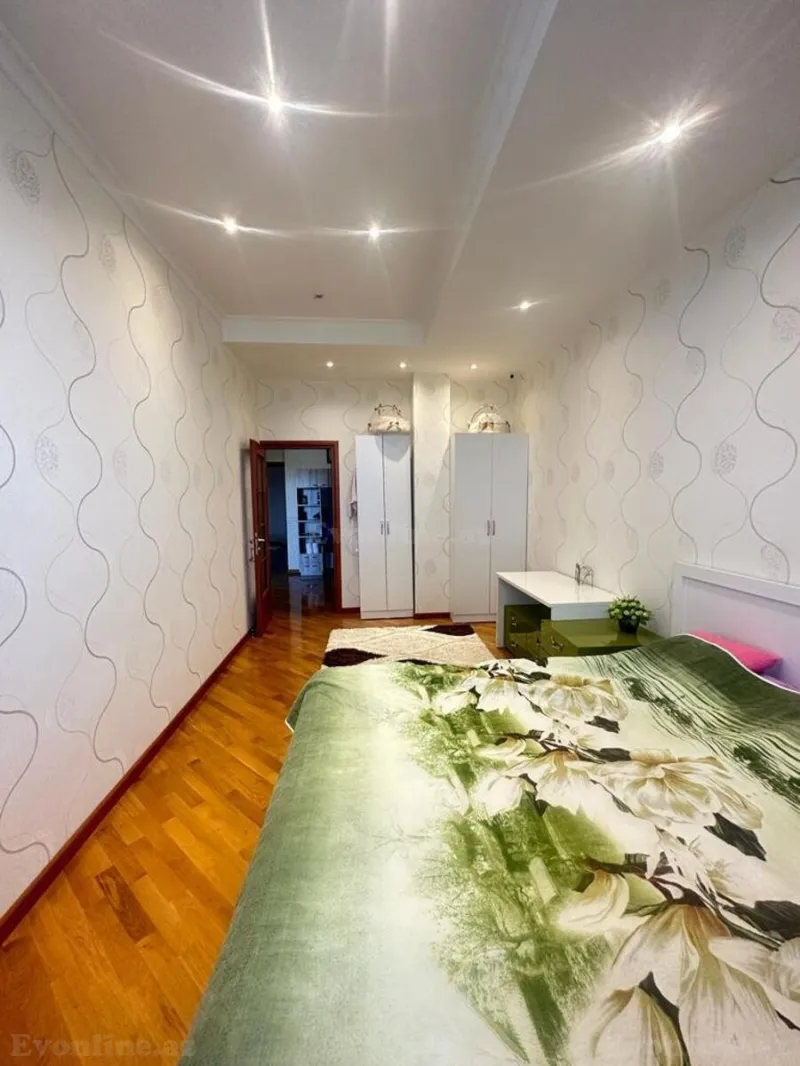 Kirayə verilir 4 otaqlı Mənzil Yeni tikili 200 m² Nərimanov r. - şəkil 14