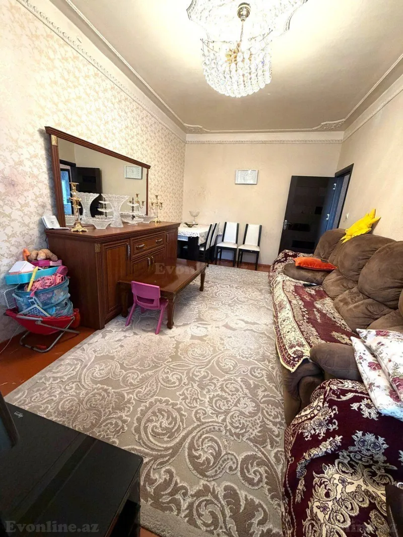 Satılır 3 otaqlı Mənzil Köhnə tikili 80 m² Xalqlar Dostluğu m. - şəkil 2