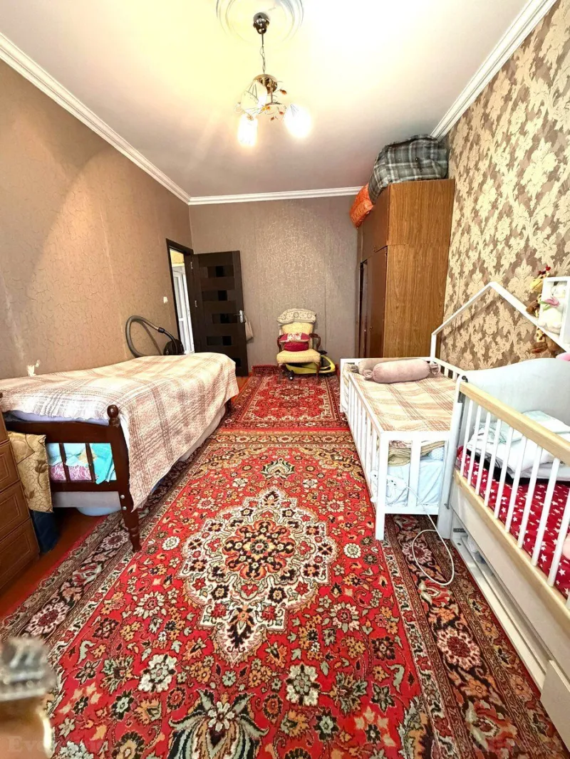 Satılır 3 otaqlı Mənzil Köhnə tikili 80 m² Xalqlar Dostluğu m. - şəkil 4