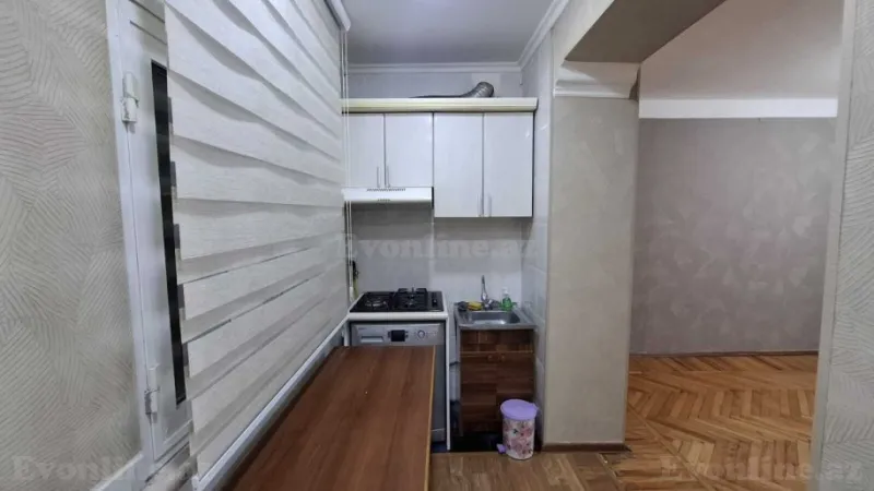 Satılır 2 otaqlı Mənzil Köhnə tikili 40 m² İnşaatçılar m. - şəkil 2
