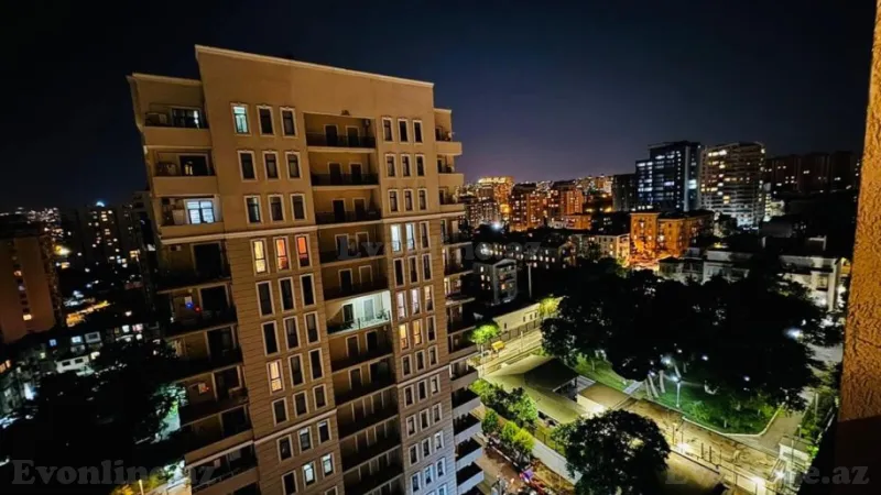 Satılır 2 otaqlı Mənzil Yeni tikili 70 m² 28 May m.