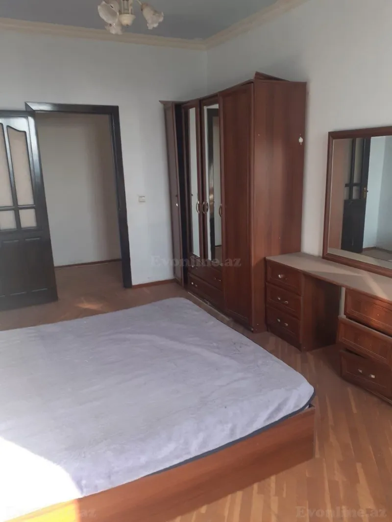 Satılır 2 otaqlı Mənzil Köhnə tikili 65 m² 9-cu mikrorayon - şəkil 2