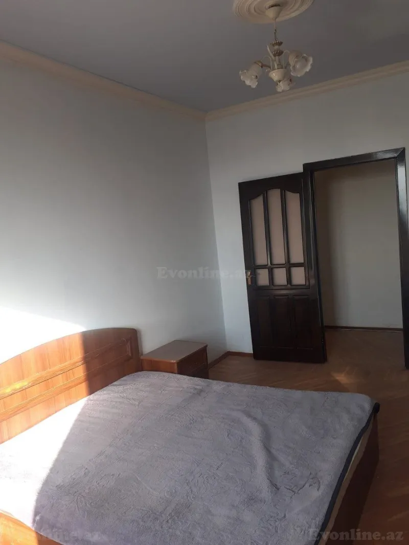 Satılır 2 otaqlı Mənzil Köhnə tikili 65 m² 9-cu mikrorayon - şəkil 3