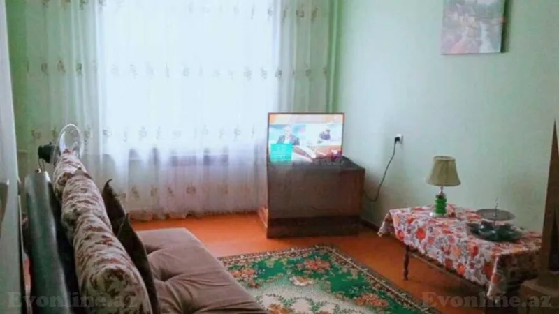 Satılır 3 otaqlı Mənzil Köhnə tikili 80 m² Elmlər Akademiyası m.