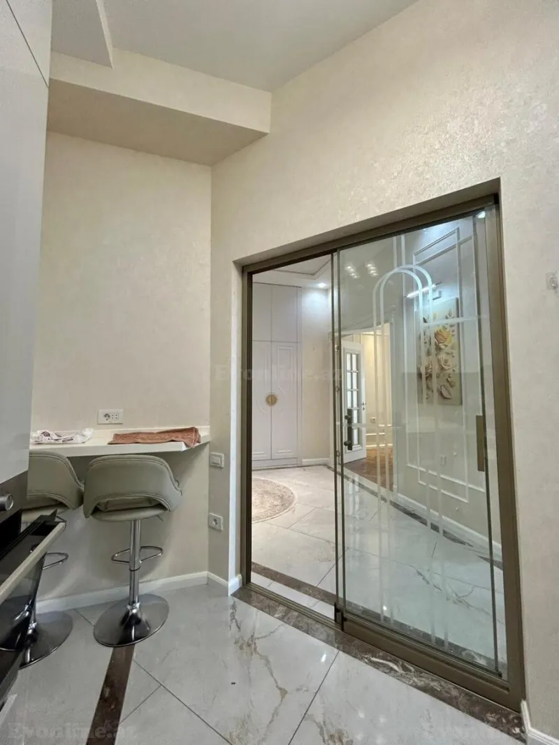 Kirayə verilir 2 otaqlı Mənzil Yeni tikili 75 m² İçərişəhər m. - şəkil 14