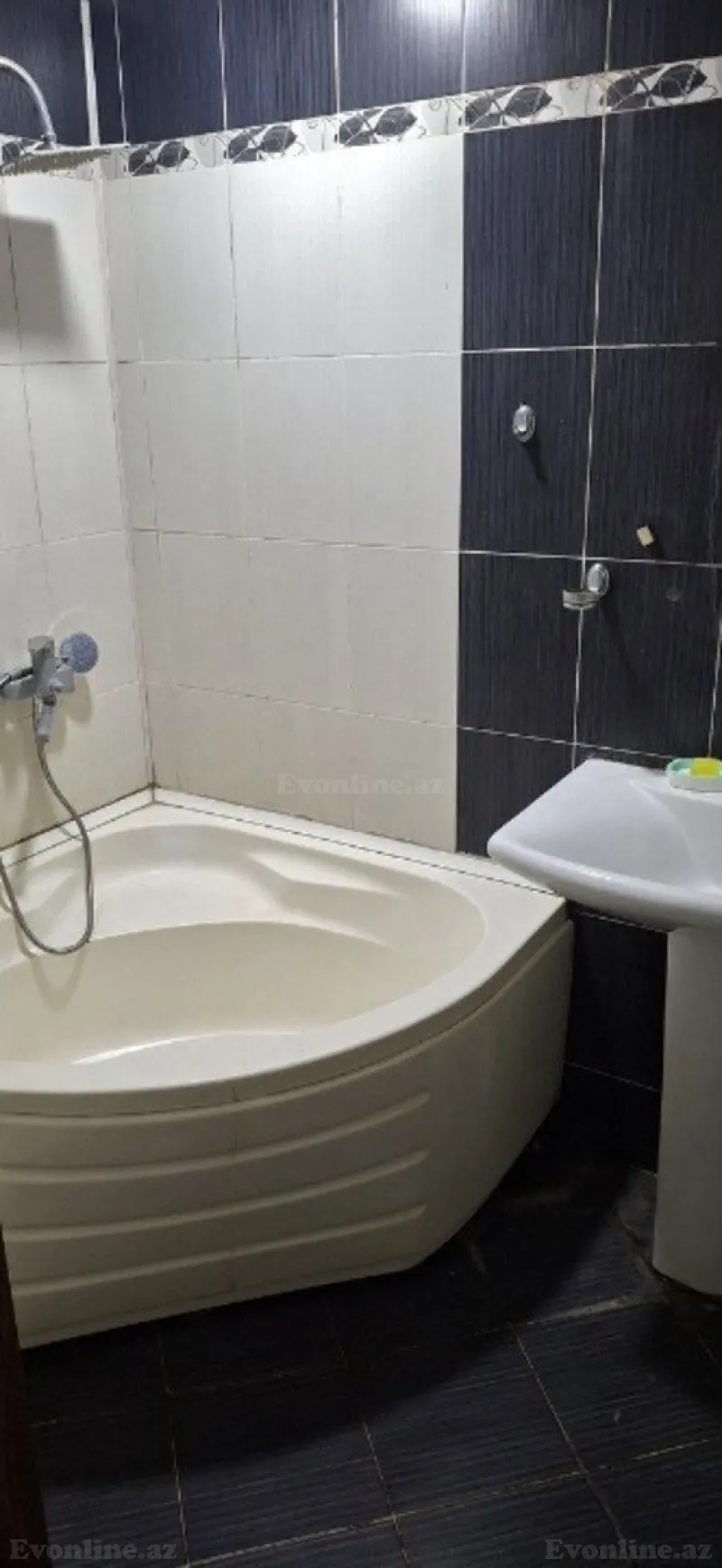 Kirayə verilir 2 otaqlı Mənzil Köhnə tikili 65 m² Azadlıq prospekti m. - şəkil 5