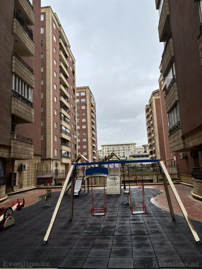 Satılır 3 otaqlı Mənzil Yeni tikili 127 m² Nəsimi r. - şəkil 4