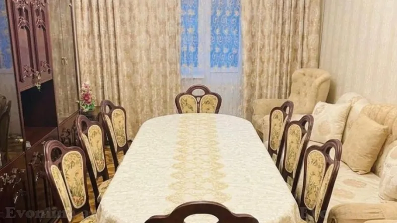 Satılır 4 otaqlı Mənzil Köhnə tikili 90 m² Yasamal