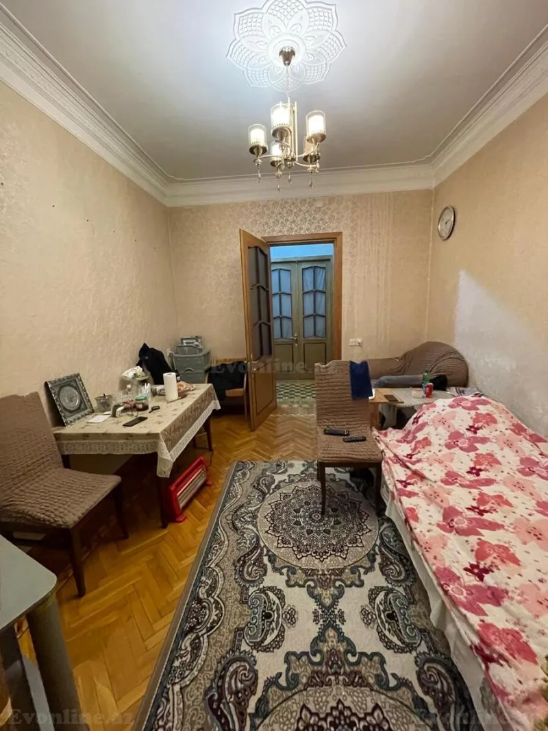 Satılır 4 otaqlı Mənzil Köhnə tikili 90 m² Yasamal - şəkil 2