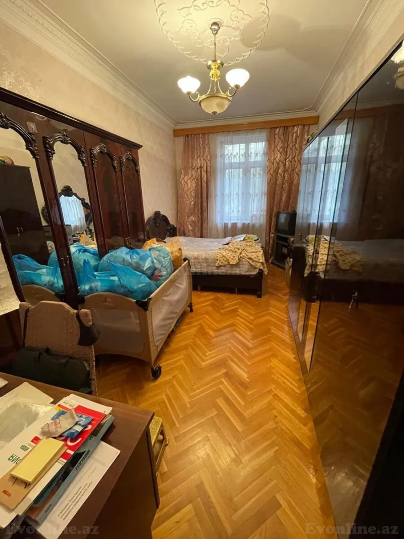 Satılır 4 otaqlı Mənzil Köhnə tikili 90 m² Yasamal - şəkil 3