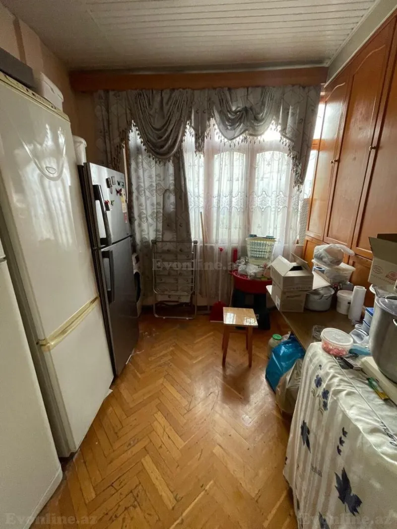 Satılır 4 otaqlı Mənzil Köhnə tikili 90 m² Yasamal - şəkil 13