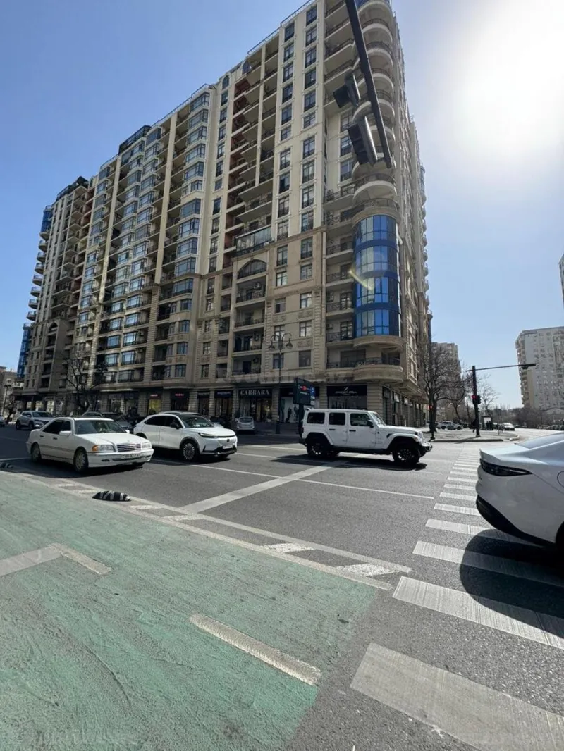 Satılır 4 otaqlı Mənzil Yeni tikili 322 m² Elmlər Akademiyası m. - şəkil 2