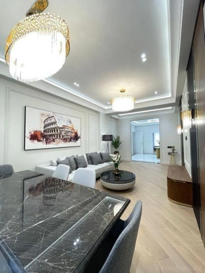 Satılır 4 otaqlı Mənzil Yeni tikili 160 m² Elmlər Akademiyası m.