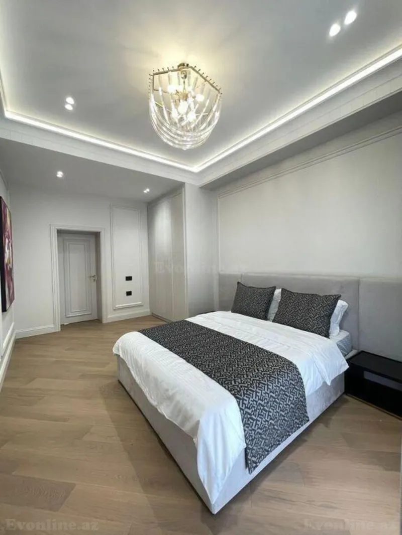 Satılır 4 otaqlı Mənzil Yeni tikili 160 m² Elmlər Akademiyası m. - şəkil 10
