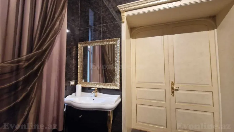 Satılır 5 otaqlı Mənzil Köhnə tikili 220 m² Sahil m. - şəkil 20